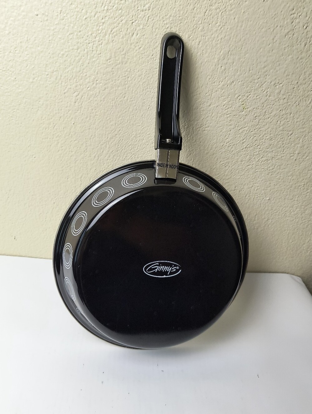 Ginnys's Black Nonstick Fry Pan with Decorative Ring Detail - Made In Indonesia